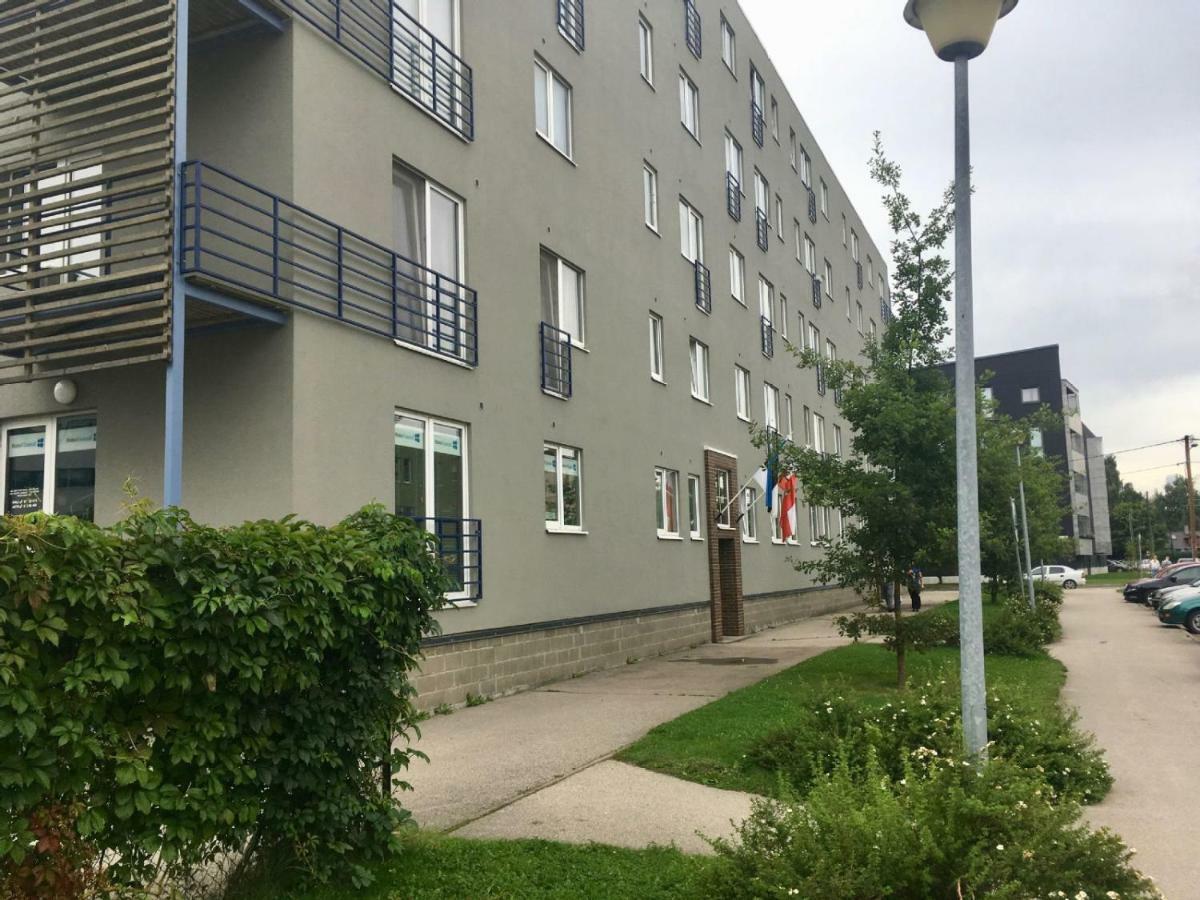 Apartment Near Centre Tartu Exterior photo